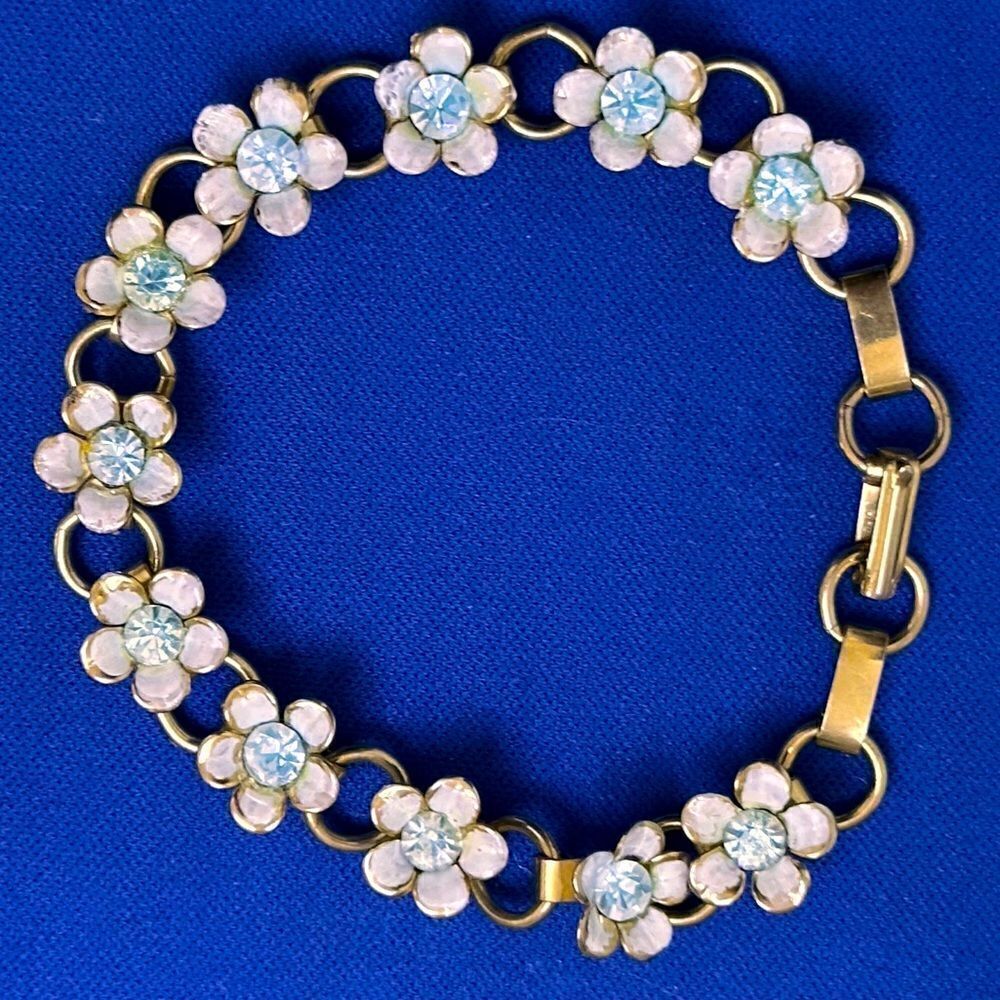 Vintage white floral sparkling crystal goldtone link bracelet 3” diameter